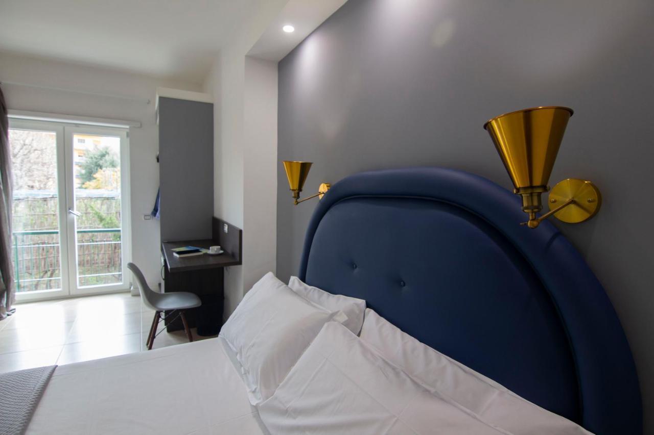 Mako Sorrento Suites Экстерьер фото